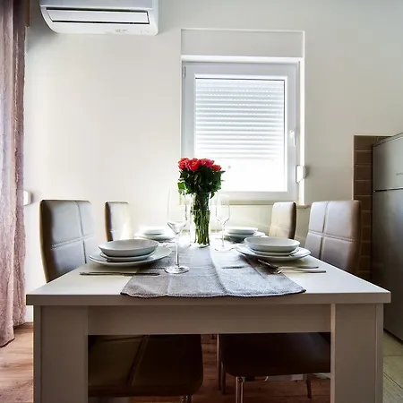 Deluxe Apartments Franic Sukosan Exterior photo